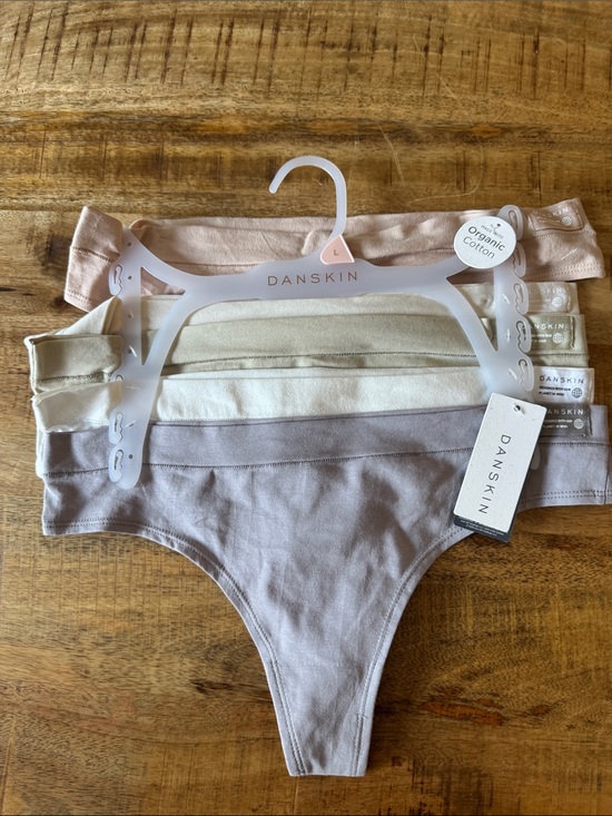 Danskin Other - Danskin Organic Cotton Thong Set - light nudes pastels beige set of 5 NWT LARGE